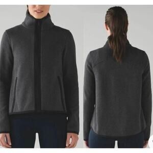 Lululemon Athletica It's Fleecing Cold Jacket Size 10 Gray Black Full Zip